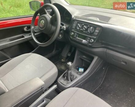 Фольксваген Ап 2013 в Львове на Automoto.ua Красный Фольксваген Ап, объемом двигателя 1 л и пробегом 135 тыс. км за 8183 $, фото 39 на Automoto.ua