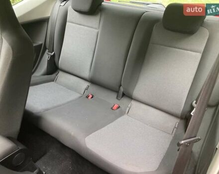 Фольксваген Ап 2013 в Львове на Automoto.ua Красный Фольксваген Ап, объемом двигателя 1 л и пробегом 135 тыс. км за 8183 $, фото 27 на Automoto.ua