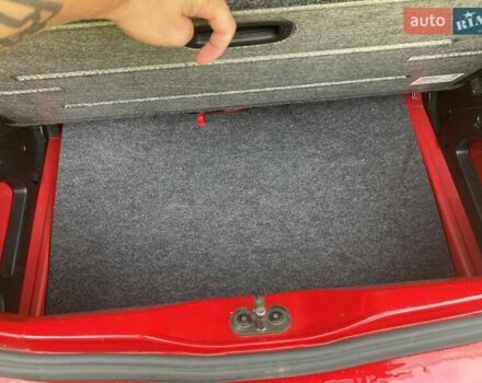 Фольксваген Ап 2013 в Львове на Automoto.ua Красный Фольксваген Ап, объемом двигателя 1 л и пробегом 135 тыс. км за 8183 $, фото 31 на Automoto.ua