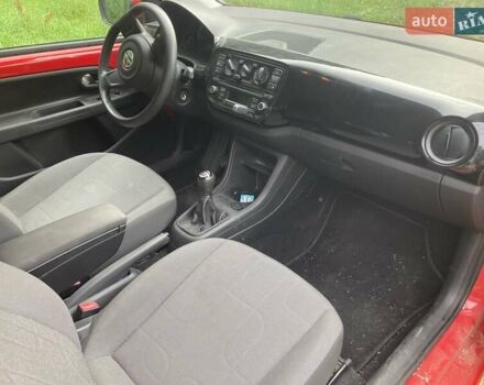 Фольксваген Ап 2013 в Львове на Automoto.ua Красный Фольксваген Ап, объемом двигателя 1 л и пробегом 135 тыс. км за 8183 $, фото 40 на Automoto.ua