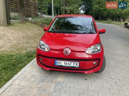 Червоний Фольксваген Ап, об'ємом двигуна 1 л та пробігом 135 тис. км за 8183 $, фото 1 на Automoto.ua