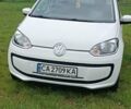 Фольксваген Ап, объемом двигателя 1 л и пробегом 161 тыс. км за 7200 $, фото 3 на Automoto.ua
