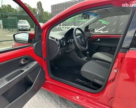 Фольксваген Ап 2013 в Киеве на Automoto.ua Фольксваген Ап, объемом двигателя 1 л и пробегом 147 тыс. км за 5200 $, фото 4 на Automoto.ua