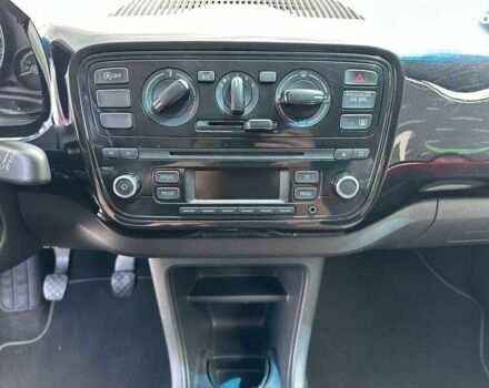 Фольксваген Ап 2013 в Киеве на Automoto.ua Фольксваген Ап, объемом двигателя 1 л и пробегом 147 тыс. км за 5200 $, фото 8 на Automoto.ua