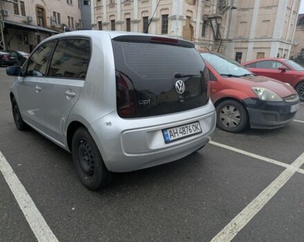 Серый Фольксваген Ап, объемом двигателя 1 л и пробегом 108 тыс. км за 7700 $, фото 4 на Automoto.ua