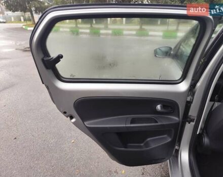 Серый Фольксваген Ап, объемом двигателя 1 л и пробегом 151 тыс. км за 6250 $, фото 30 на Automoto.ua