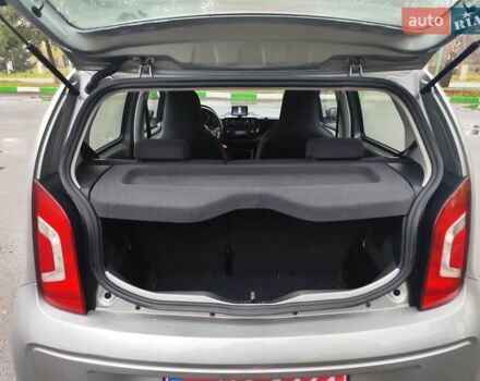 Серый Фольксваген Ап, объемом двигателя 1 л и пробегом 151 тыс. км за 6250 $, фото 32 на Automoto.ua