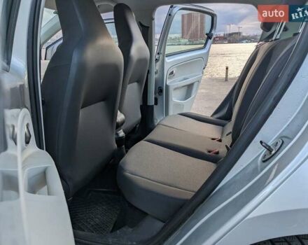 Серый Фольксваген Ап, объемом двигателя 1 л и пробегом 108 тыс. км за 7700 $, фото 1 на Automoto.ua