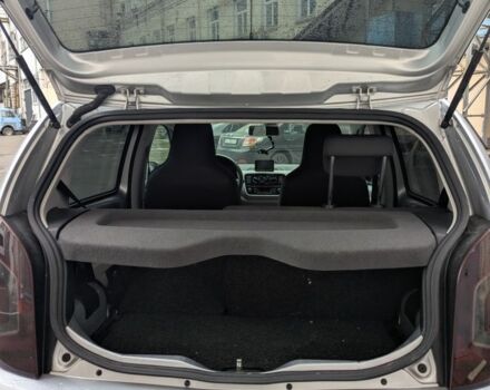 Серый Фольксваген Ап, объемом двигателя 1 л и пробегом 108 тыс. км за 7700 $, фото 6 на Automoto.ua