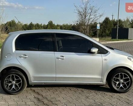 Серый Фольксваген Ап, объемом двигателя 1 л и пробегом 142 тыс. км за 6900 $, фото 3 на Automoto.ua