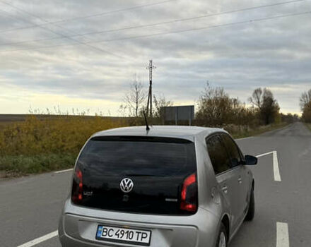 Сірий Фольксваген Ап, об'ємом двигуна 1 л та пробігом 76 тис. км за 6700 $, фото 3 на Automoto.ua