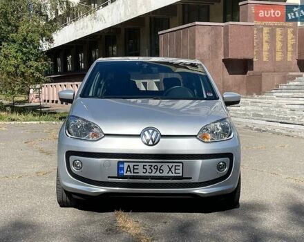 Серый Фольксваген Ап, объемом двигателя 1 л и пробегом 169 тыс. км за 8500 $, фото 6 на Automoto.ua
