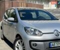 Серый Фольксваген Ап, объемом двигателя 1 л и пробегом 169 тыс. км за 8500 $, фото 1 на Automoto.ua