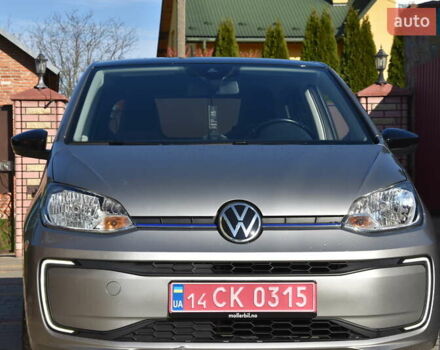 Сірий Фольксваген Ап, об'ємом двигуна 0 л та пробігом 100 тис. км за 10900 $, фото 2 на Automoto.ua
