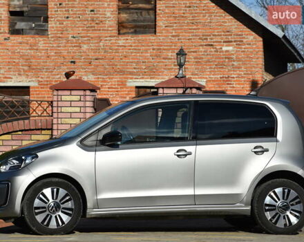 Сірий Фольксваген Ап, об'ємом двигуна 0 л та пробігом 100 тис. км за 10900 $, фото 11 на Automoto.ua