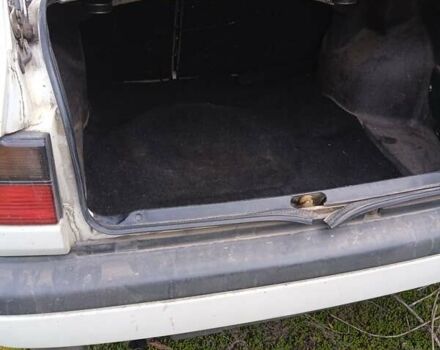 Белый Фольксваген Венто, объемом двигателя 1.8 л и пробегом 218 тыс. км за 1700 $, фото 3 на Automoto.ua