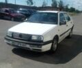 Белый Фольксваген Венто, объемом двигателя 1.8 л и пробегом 300 тыс. км за 381 $, фото 1 на Automoto.ua