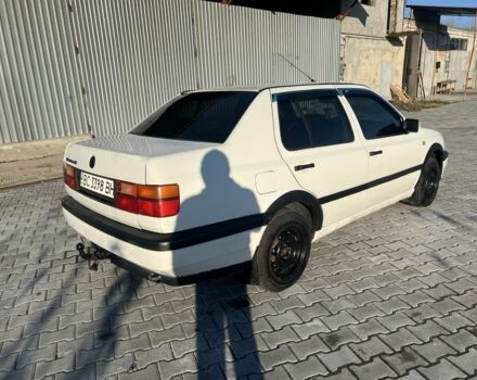 Белый Фольксваген Венто, объемом двигателя 1.8 л и пробегом 310 тыс. км за 1200 $, фото 4 на Automoto.ua