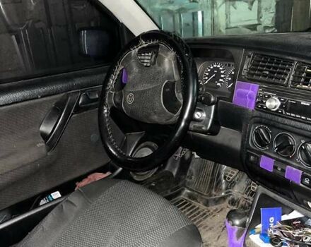 Белый Фольксваген Венто, объемом двигателя 1.78 л и пробегом 380 тыс. км за 2500 $, фото 4 на Automoto.ua