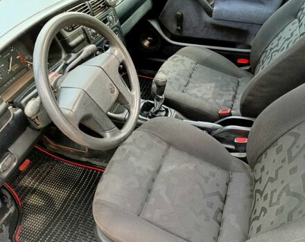 Білий Фольксваген Венто, об'ємом двигуна 1.9 л та пробігом 290 тис. км за 2000 $, фото 1 на Automoto.ua