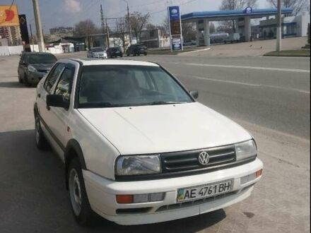 Фольксваген Венто 1993 в Днепре (Днепропетровске) на Automoto.ua Белый Фольксваген Венто, объемом двигателя 1.9 л и пробегом 278 тыс. км за 2350 $, фото 1 на Automoto.ua