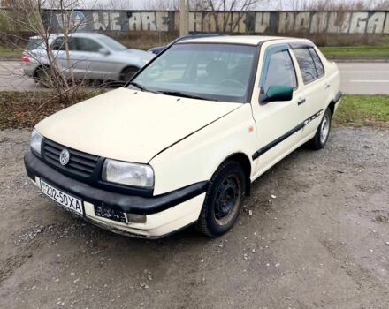 Белый Фольксваген Венто, объемом двигателя 1.9 л и пробегом 250 тыс. км за 1400 $, фото 1 на Automoto.ua