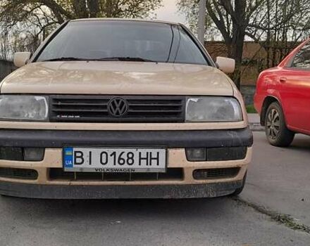 Бежевый Фольксваген Венто, объемом двигателя 1.9 л и пробегом 200 тыс. км за 3000 $, фото 4 на Automoto.ua