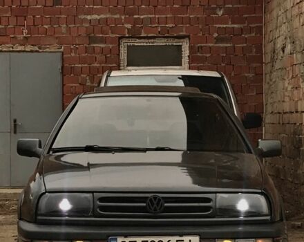 Фольксваген Венто 1993 в Черновцах на Automoto.ua Черный Фольксваген Венто, объемом двигателя 1.9 л и пробегом 90 тыс. км за 2442 $, фото 1 на Automoto.ua