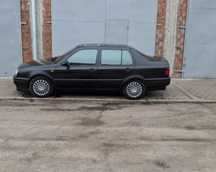 Фольксваген Венто 1993 в Черновцах на Automoto.ua Черный Фольксваген Венто, объемом двигателя 1.9 л и пробегом 90 тыс. км за 2442 $, фото 3 на Automoto.ua