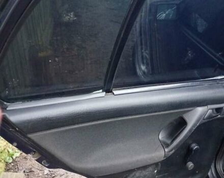 Черный Фольксваген Венто, объемом двигателя 1.78 л и пробегом 200 тыс. км за 1050 $, фото 11 на Automoto.ua