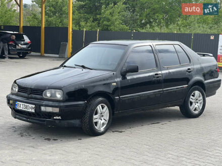 Фольксваген Венто 1993 в Хмельницком на Automoto.ua Черный Фольксваген Венто, объемом двигателя 1.98 л и пробегом 280 тыс. км за 1299 $, фото 1 на Automoto.ua