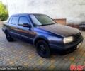 Фиолетовый Фольксваген Венто, объемом двигателя 1.8 л и пробегом 250 тыс. км за 1300 $, фото 2 на Automoto.ua