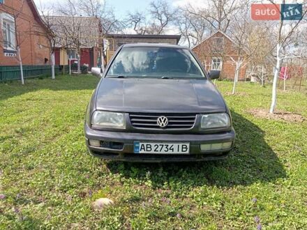 Фольксваген Венто 1994 у Вінниці на Automoto.ua Фіолетовий Фольксваген Венто, об'ємом двигуна 1.9 л та пробігом 286 тис. км за 2100 $, фото 1 на Automoto.ua
