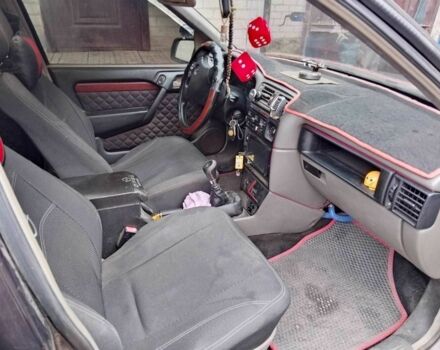 Коричневий Фольксваген Венто, об'ємом двигуна 2 л та пробігом 200 тис. км за 2000 $, фото 4 на Automoto.ua