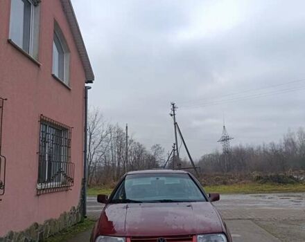 Червоний Фольксваген Венто, об'ємом двигуна 1.9 л та пробігом 300 тис. км за 1750 $, фото 2 на Automoto.ua