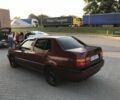 Красный Фольксваген Венто, объемом двигателя 1.8 л и пробегом 274 тыс. км за 1390 $, фото 1 на Automoto.ua