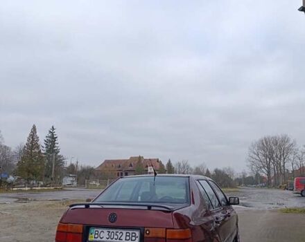 Червоний Фольксваген Венто, об'ємом двигуна 1.9 л та пробігом 300 тис. км за 1750 $, фото 1 на Automoto.ua