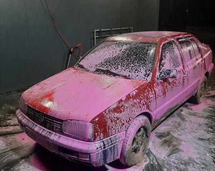 Красный Фольксваген Венто, объемом двигателя 1.9 л и пробегом 248 тыс. км за 1500 $, фото 1 на Automoto.ua