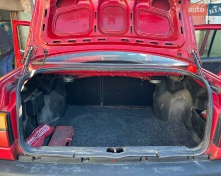 Червоний Фольксваген Венто, об'ємом двигуна 1.9 л та пробігом 310 тис. км за 1400 $, фото 2 на Automoto.ua