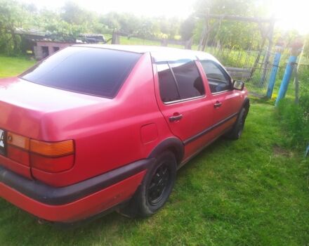 Красный Фольксваген Венто, объемом двигателя 1.8 л и пробегом 280 тыс. км за 1450 $, фото 5 на Automoto.ua