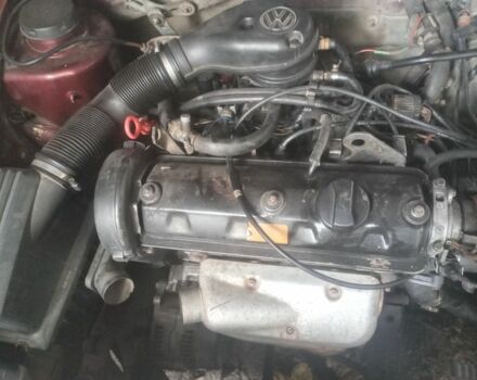 Красный Фольксваген Венто, объемом двигателя 1.6 л и пробегом 2 тыс. км за 1313 $, фото 6 на Automoto.ua