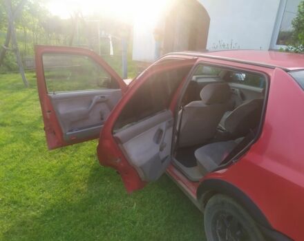 Красный Фольксваген Венто, объемом двигателя 1.8 л и пробегом 280 тыс. км за 1450 $, фото 3 на Automoto.ua