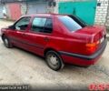 Красный Фольксваген Венто, объемом двигателя 2 л и пробегом 250 тыс. км за 1280 $, фото 2 на Automoto.ua