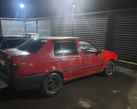 Красный Фольксваген Венто, объемом двигателя 1.9 л и пробегом 248 тыс. км за 1500 $, фото 2 на Automoto.ua