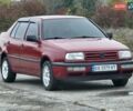 Красный Фольксваген Венто, объемом двигателя 1.78 л и пробегом 242 тыс. км за 2500 $, фото 1 на Automoto.ua