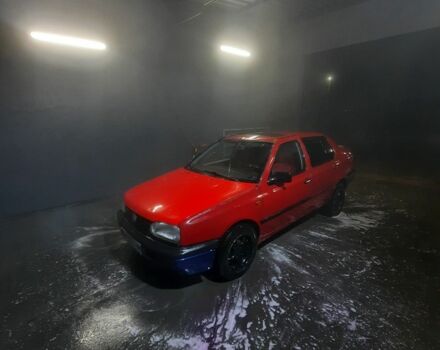 Красный Фольксваген Венто, объемом двигателя 1.9 л и пробегом 248 тыс. км за 1500 $, фото 5 на Automoto.ua