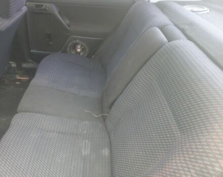 Красный Фольксваген Венто, объемом двигателя 1.6 л и пробегом 2 тыс. км за 1313 $, фото 3 на Automoto.ua