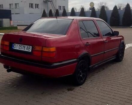 Червоний Фольксваген Венто, об'ємом двигуна 1.8 л та пробігом 330 тис. км за 1800 $, фото 4 на Automoto.ua