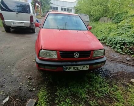 Красный Фольксваген Венто, объемом двигателя 1.8 л и пробегом 183 тыс. км за 2200 $, фото 1 на Automoto.ua