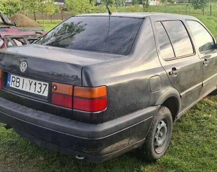 Червоний Фольксваген Венто, об'ємом двигуна 1.9 л та пробігом 352 тис. км за 550 $, фото 1 на Automoto.ua